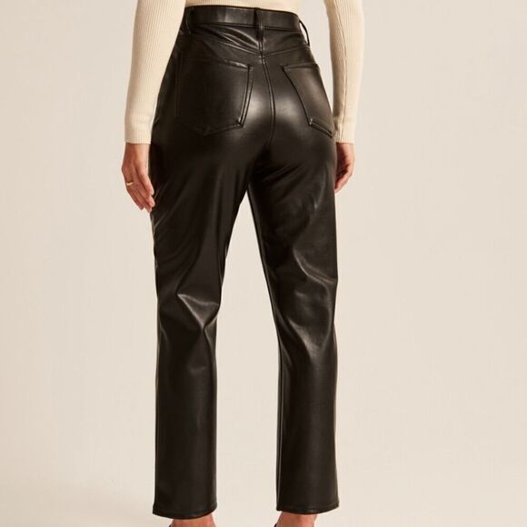 Abercrombie & Fitch Curve Love Vegan Leather Ankle Straight Pant 2 Short NWT - Picture 3 of 12